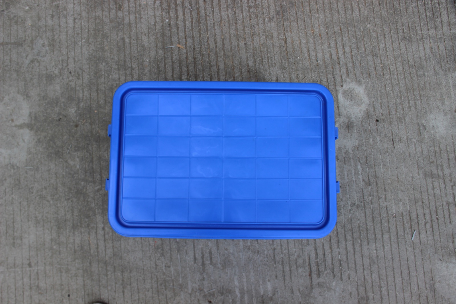Multi-Purpose Utility Plastic Bins image 2